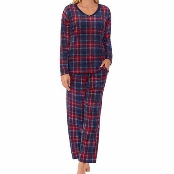 Nautica Other - Nautica Women's 2-piece Silky Fleece PJ Set, New